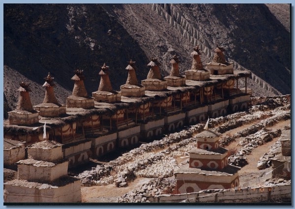 Choerten von Yangtser Gompa.jpg