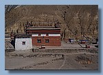 Gompa und Mentsekhang im Rohbau.jpg