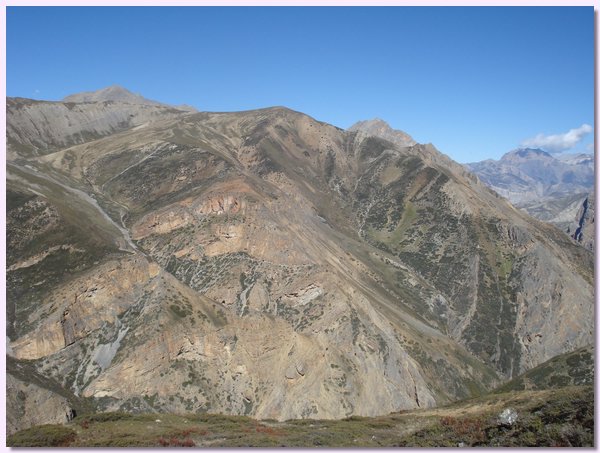 Tsakhang Gompa oberhalb von Shey am heiligen Kristallberg.JPG