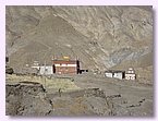 Die 2001 von Nyima Lama gebaute Gompa.JPG Die 2001 von Nyima Lama gebaute Gompa.JPG