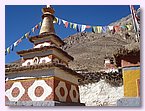 Neuer Choerten in Yangtser Gompa, finanziert von Freunde Nepals.JPG Neuer Choerten in Yangtser Gompa, finanziert von Freunde Nepals.JPG
