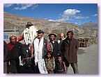 Tourist, Touristin, Pferd, und Gyanu Gurung, der Schulleiter, mit Khatags.JPG Tourist, Touristin, Pferd, und Gyanu Gurung, der Schulleiter, mit Khatags.JPG
