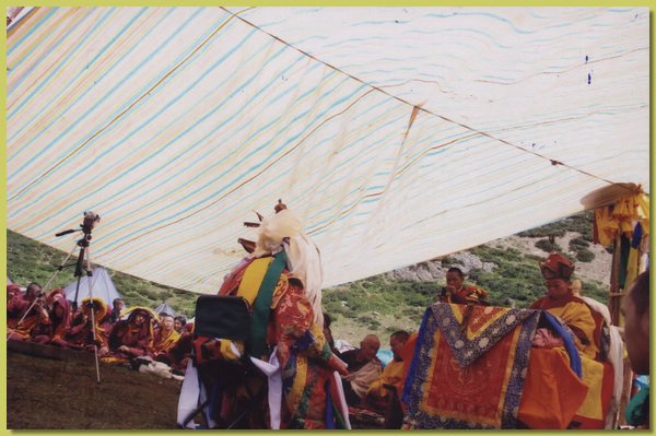 Belehrung von Tulku Sherab Sangpo in der Shelri Sumdo Gompa.jpg