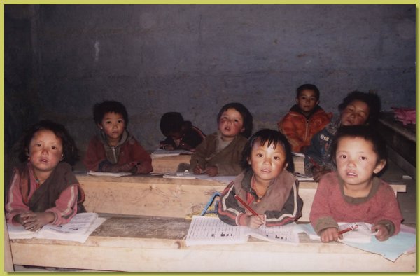 Die aufmerksamen Kinder der Vorschulklasse .jpg