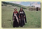 Sonam Sangmo_Class IV mit Mutter.jpg