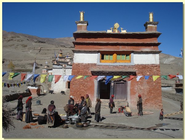 Die Gompa von Saldang, die 2001 von Nyima Lama gebaut wurde.JPG