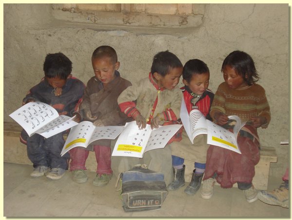 Fuenf Kindergartenschueler.JPG