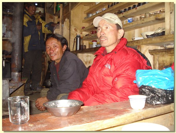 Karma Dhundup und Karma Tsering.JPG