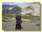 Pema Sangmo, die Lehrerin vor Saldang.JPG