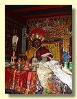 Tulku Tsewang Dorje im Zeremonialgewand.JPG