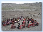 Kinder der Vorschulklasse nehmen ihr Mittagsmahl ein.JPG Kinder der Vorschulklasse nehmen ihr Mittagsmahl ein.JPG
