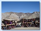 Neu gebautes Schulhaeuschen und Dorfbewohner.JPG Neu gebautes Schulhaeuschen und Dorfbewohner.JPG